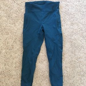 Lululemon Blue Crops